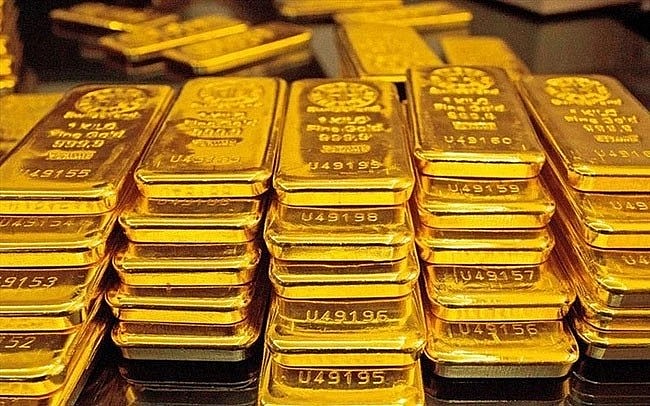 Giá vàng thị trường quốc tế vượt qua ngưỡng 2.400 USD/ounce