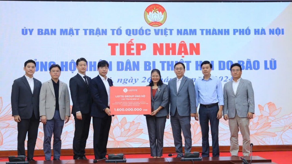 Quỹ Cứu trợ thành phố Hà Nội đã tiếp nhận hơn 200 tỷ đồng ủng hộ đồng bào bị ảnh hưởng bão lũ