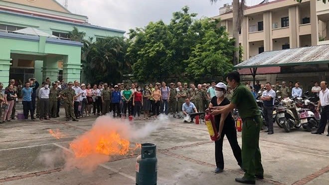 Đối tượng nào phải tập huấn nghiệp vụ, nghiệm thu về phòng cháy, chữa cháy từ 16/12/2024?