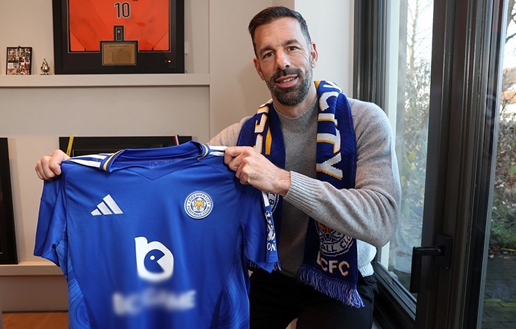 Ruud van Nistelrooy làm huấn luyện viên của Leicester