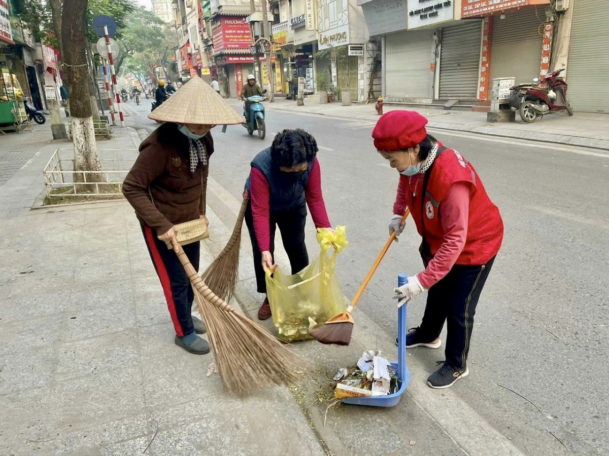 Quyết liệt, kiên trì giữ gìn vệ sinh môi trường chung