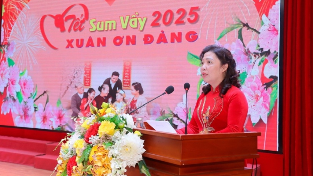 LĐLĐ quận Hai Bà Trưng tổ chức chương trình “Tết Sum vầy - Xuân ơn Đảng” 2025