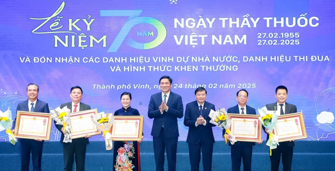 Nghệ An tổ chức trọng thể lễ kỷ niệm 70 năm ngày Thầy thuốc Việt Nam