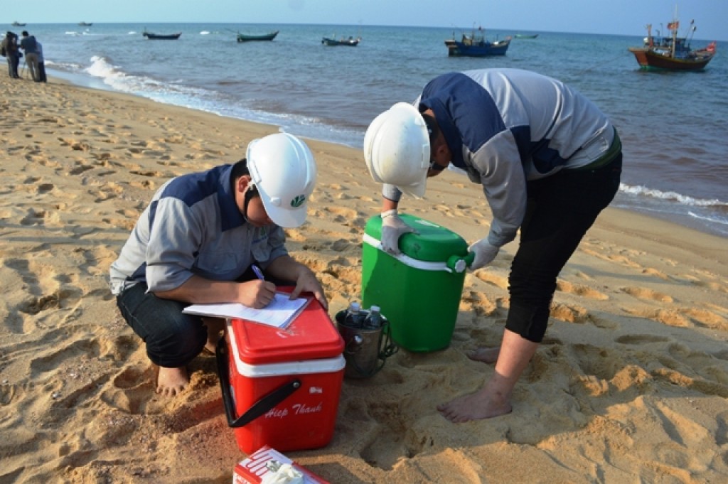 chuyen gia nuoc ngoai tim hieu nuoc bien do tai quang binh