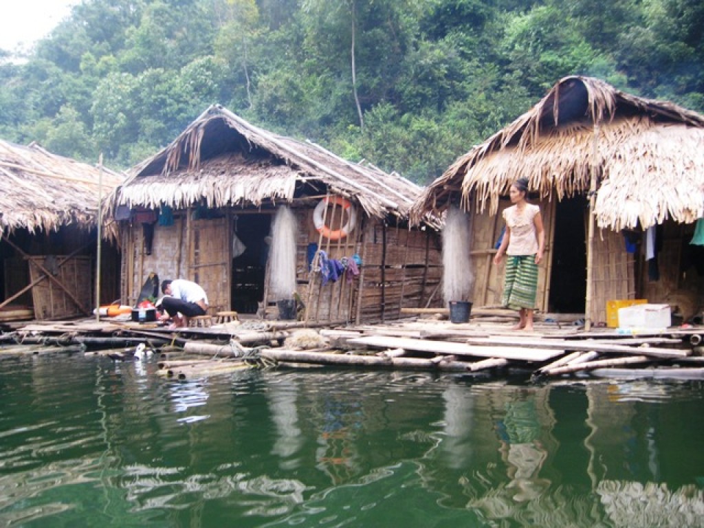 nguoi dan tiep tuc hoi cu trong long ho thuy dien ban ve