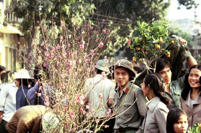 hoi nho nhung khoanh khac binh di