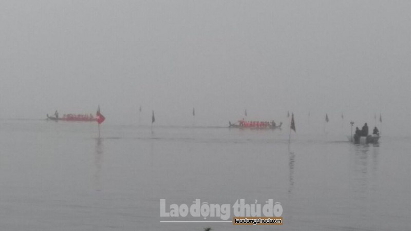 le hoi boi chai thuyen rong ha noi dien ra day kich tinh tai ho tay