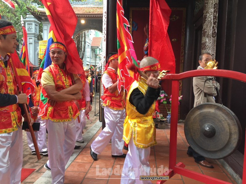 doc dao mam xoi tien vua khong lo tai le hoi dinh phu gia