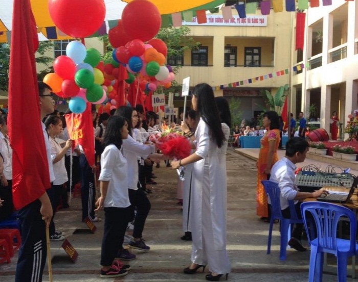 Rộn ràng Ngày hội toàn dân đưa trẻ đến trường