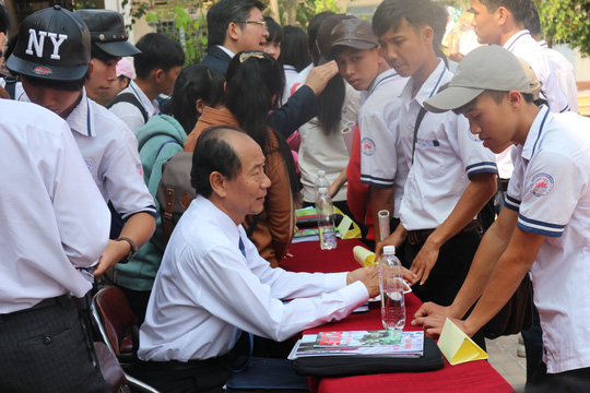 Quy chế tuyển sinh cần có những thay đổi quan trọng để học sinh được hướng nghiệp trước, hướng trường sau. Ảnh: BẢO LÂM