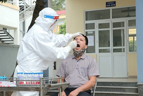 gia lam da hoan thanh lay mau xet nghiem nhung nguoi lien quan den benh vien bach mai