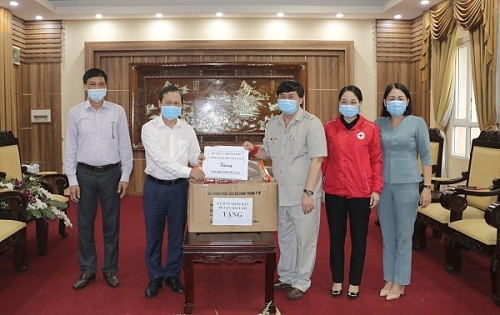 Nhấn vào ảnh để phóng to gia lam ho tro me linh 100 trieu dong de phong chong dich covid 19