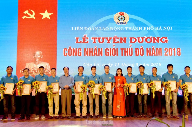 huong ve dai hoi xii cong doan viet nam bang nhieu hoat dong thiet thuc