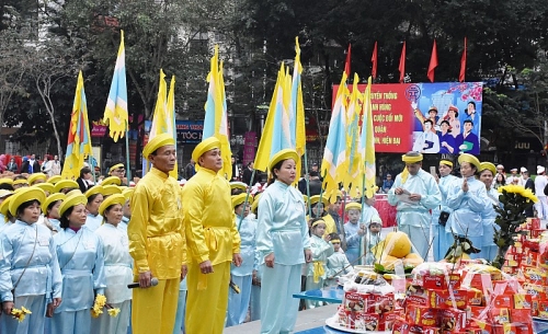 tung bung ngay khai hoi go dong da