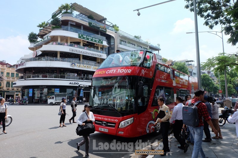 Buýt mui trần sẽ chạy thêm tour buổi tối