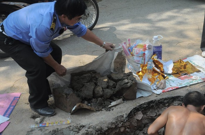 Phát hiện nhiều bộ hài cốt khi đào mương thoát nước