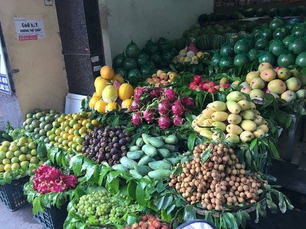 ha noi nang nong dinh diem gia rau xanh va hoa qua giai nhiet tang vot