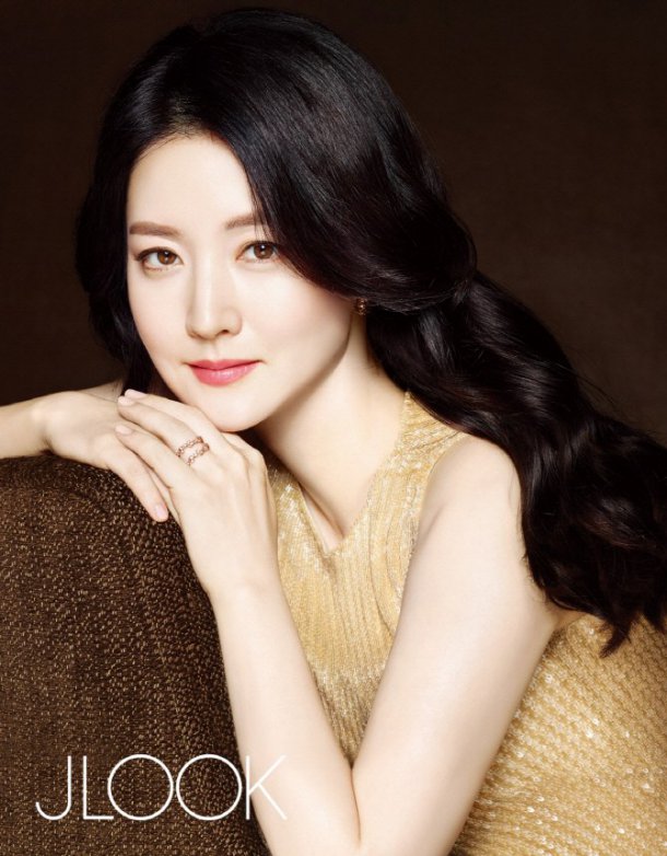 47 tuoi nang dae jang geum lee young ae van xinh dep va tre trung