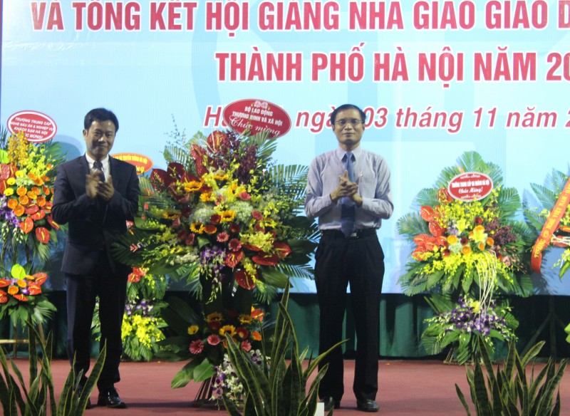 ha noi ton vinh 123 nha giao giao duc nghe nghiep tieu bieu