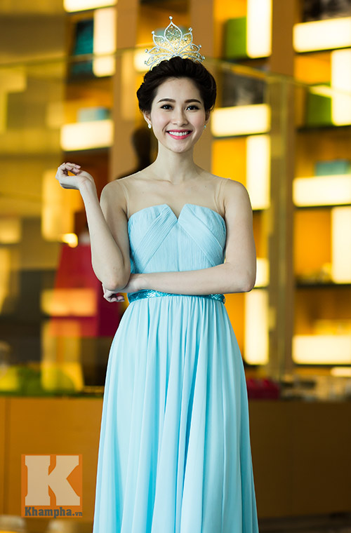 Hoa hậu Đặng Thu Thảo được ngợi khen - 2