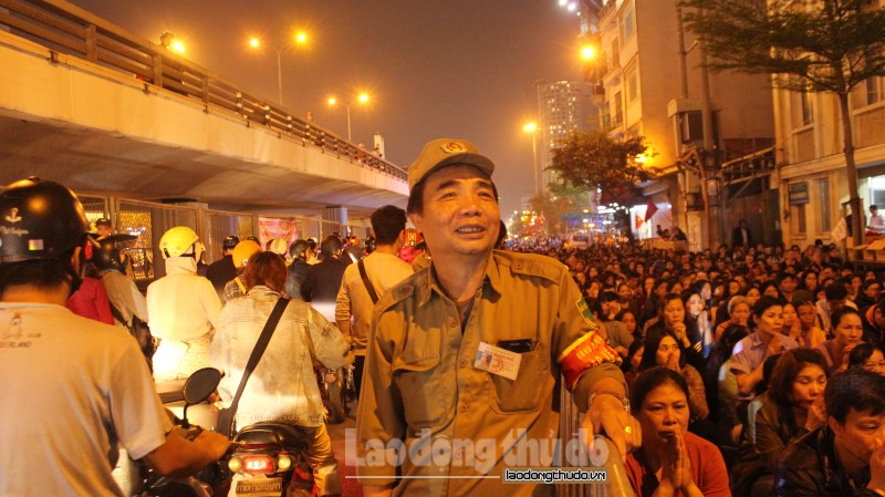 luc luong an ninh siet chat trat tu khu vuc to dinh phuc khanh trong ngay le cau an