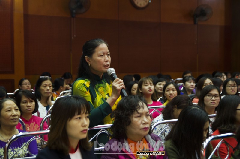 bi thu thanh uy ha noi gap go doi thoai voi dai bieu phu nu thu do