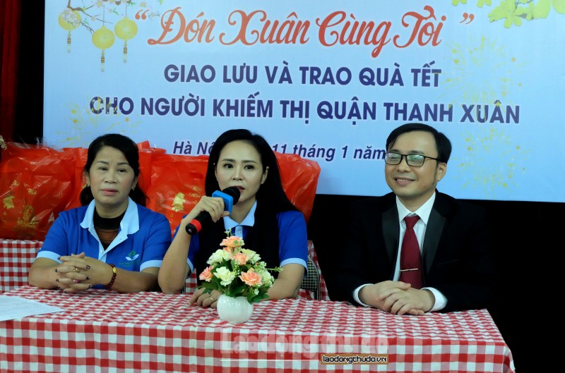 am ap chuong trinh don xuan cung toi