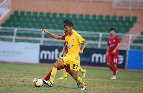 u15 shb da nang thua trang bung nhuong ngoi dau cho viettel