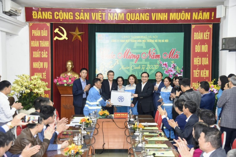 thu chuc tet nguyen dan canh ty 2020 cua bi thu thanh uy ha noi hoang trung hai