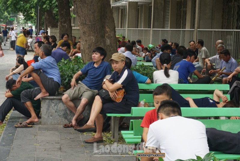 nang nong cao diem nguoi dan chuan bi di kham benh tu 4 gio sang