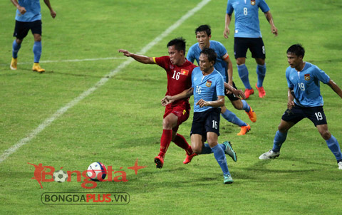 Thắng nhẹ U23 Lào, U23 Việt Nam trở lại ngôi đầu bảng B