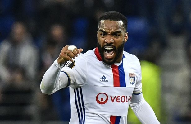 99 lacazette la nguoi cua arsenal