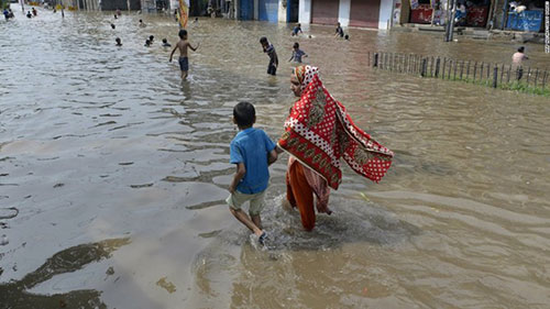 Người dân châu Á điêu đứng vì mưa lũ