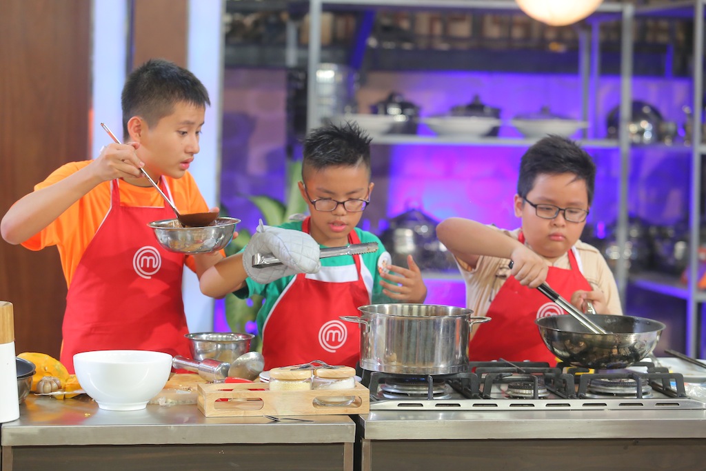 gap su co gia huy nuc no roi khoi master chef nhi