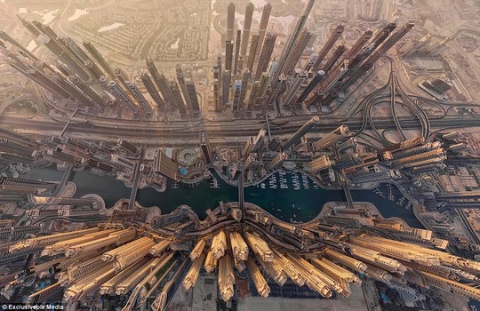 Central Dubai: A futuristic-looking photo captures the largest city in The United Arabic Emirates in all its splendour