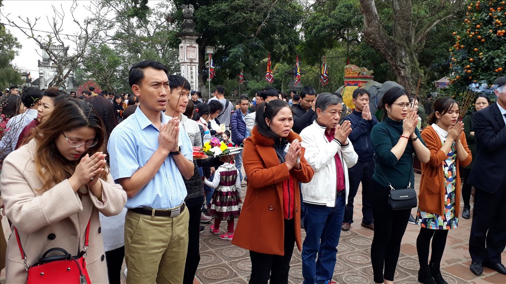 den tran nam dinh tap nap nguoi di le cau may dau nam