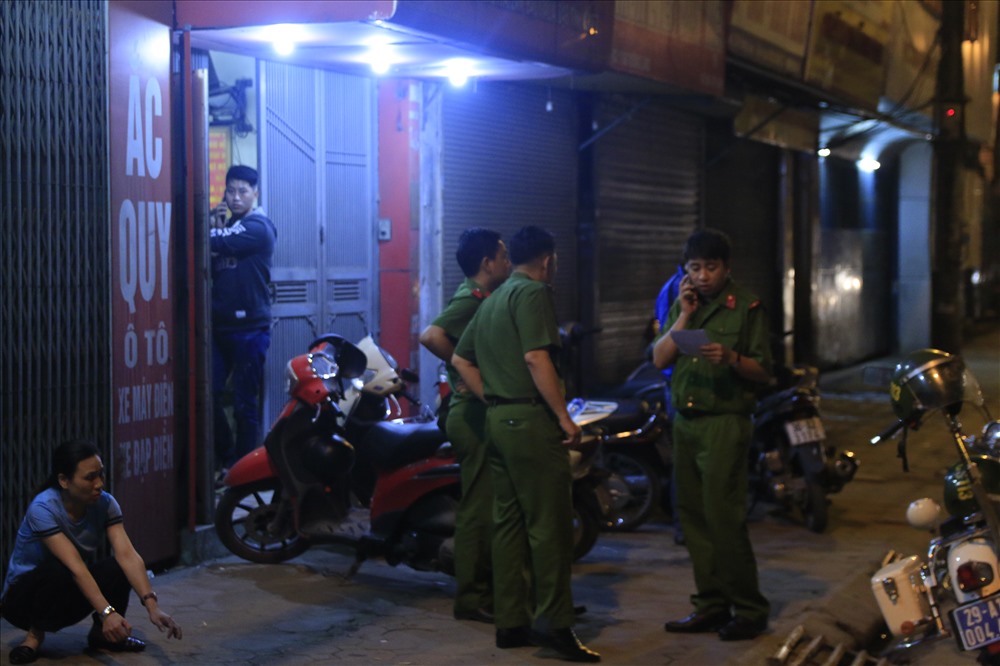 tao ton dung sung cuop tiem vang ngay tai ha noi