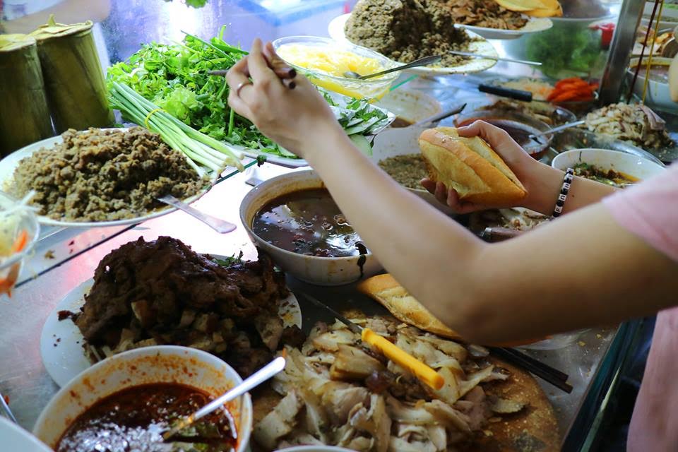 nhung quan banh mi viet noi dinh noi dam duoc bao nuoc ngoai ca ngoi