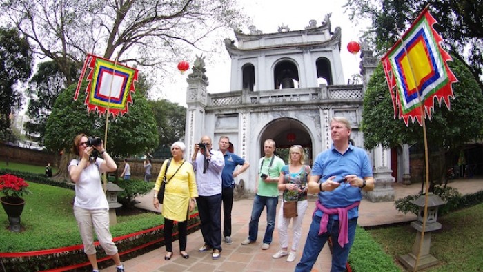 Khách du lịch đến Hà Nội tăng 17% trong dịp Tết Bính Thân