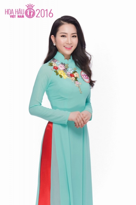 can canh nhan sac thi sinh phia bac trong bo anh ao dai da hoi