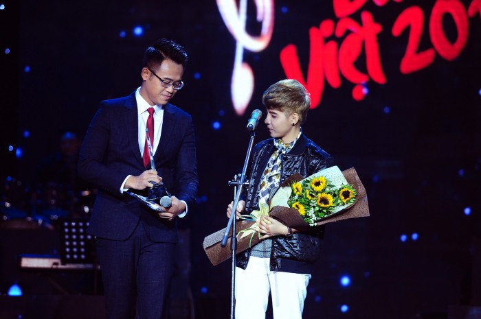 Bài hát Việt tiếp tục lập 'cú đúp' trao 2 giải Bài hát tháng