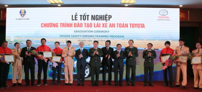 Toyota giúp Việt Nam đào đạo giảng viên lái xe an toàn