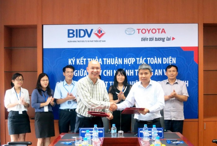 BIDV Tràng An ký kết thỏa thuận hợp tác với TOYOTA Mỹ Đình