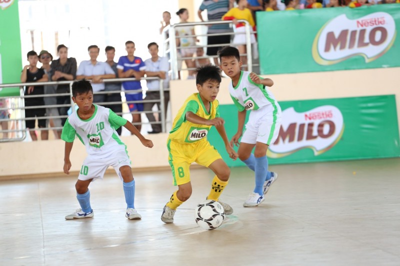 chung ket giai bong da cup milo 2016