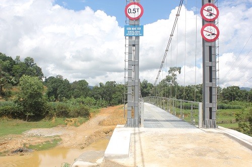 Cầu treo dân sinh Khe Tây bắc qua thôn 6, xã Sơn Thọ (Hà Tĩnh)