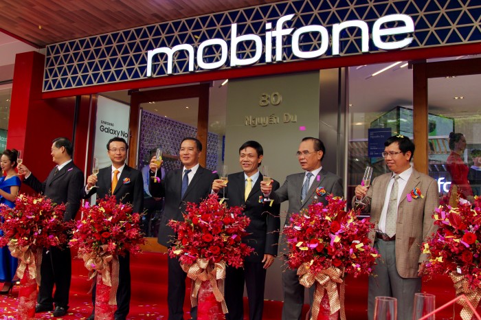 MobiFone chính thức vận hành cửa hàng bán lẻ thiết bị đầu cuối