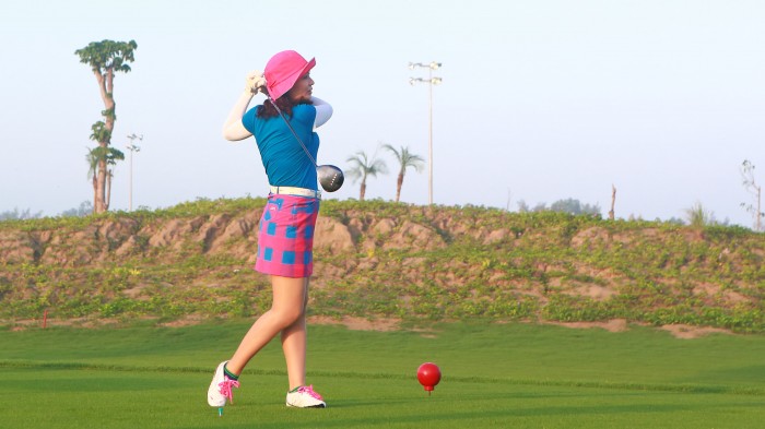 Sôi động cuộc đua giải FLC Golf Championship 2015