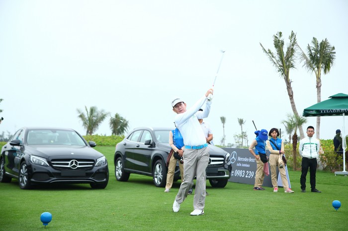 Sôi động cuộc đua giải FLC Golf Championship 2015