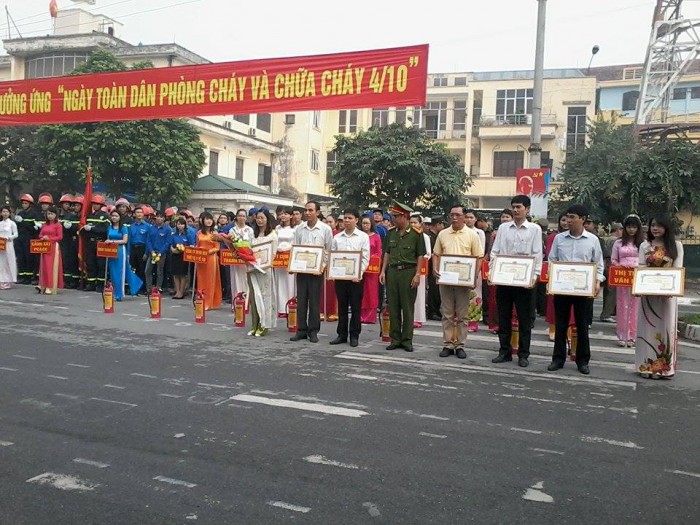 Huyện Thanh Trì tổ chức Hội thao nghiệp vụ kỹ thuật chữa cháy