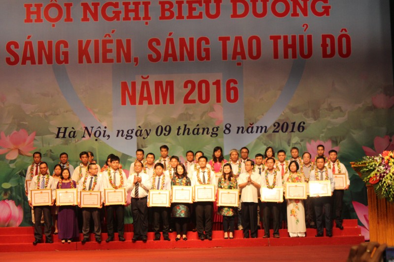 105 ca nhan duoc nhan bang sang kien sang tao thu do nam 2016